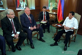 Посол И.Ховаев встретился с Президентом Филиппин Р.Дутерте Посол И.Ховаев встретился с Президентом Филиппин Р.Дутерте